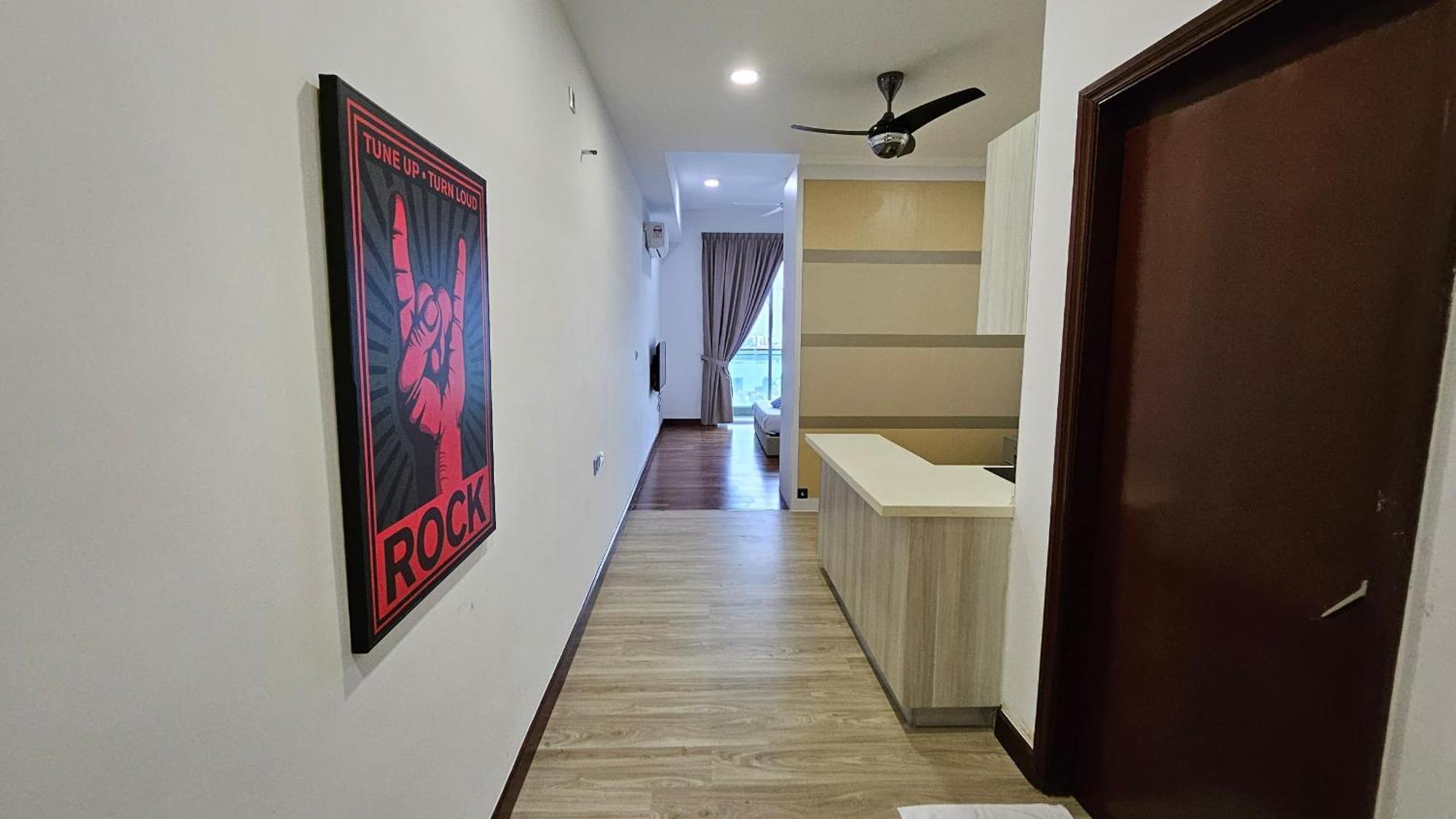 Paragon Suites Studios With Private Jacuzzi Near Ciq Rts Johor Bahru Zewnętrze zdjęcie