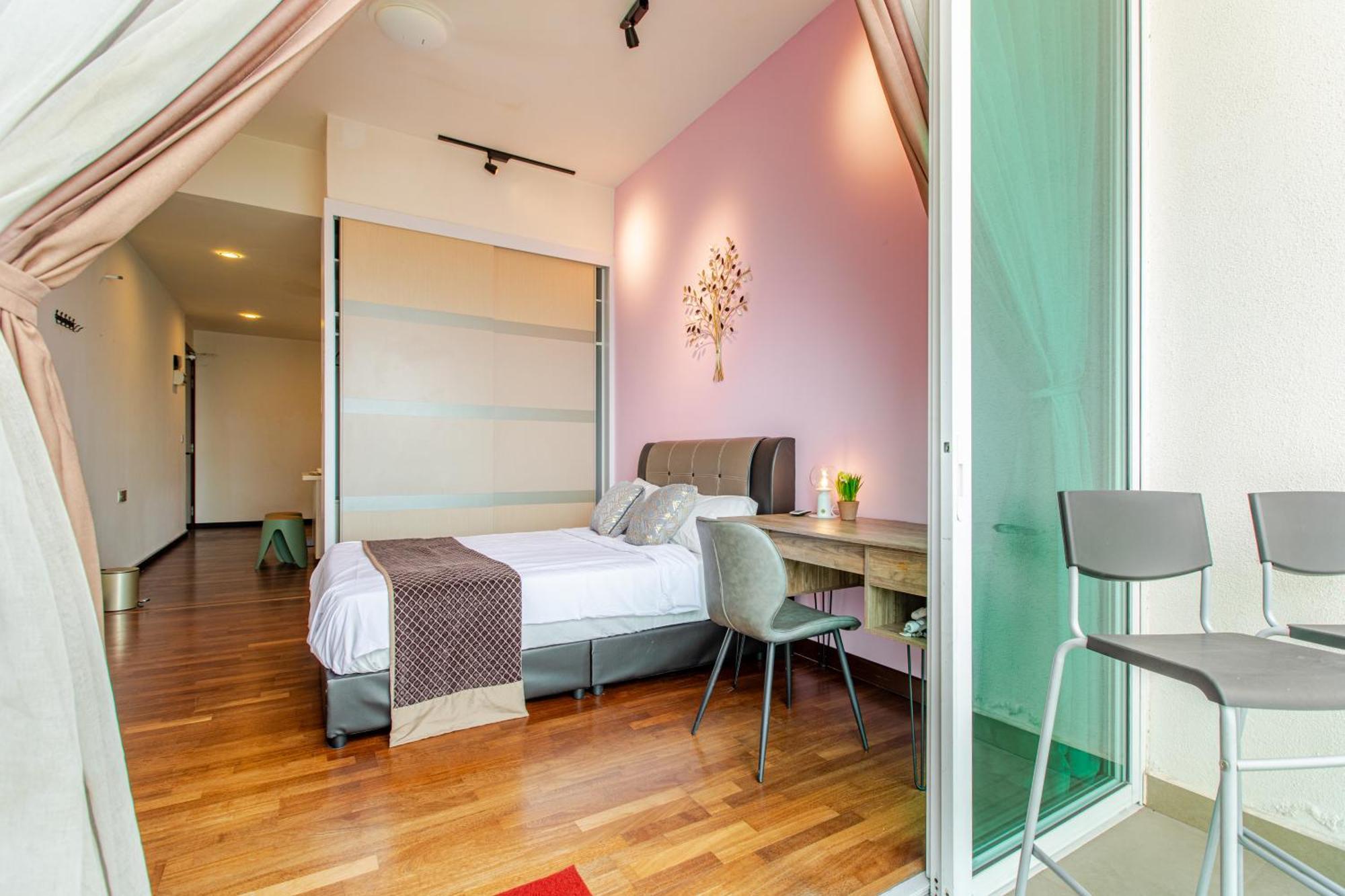 Paragon Suites Studios With Private Jacuzzi Near Ciq Rts Johor Bahru Zewnętrze zdjęcie