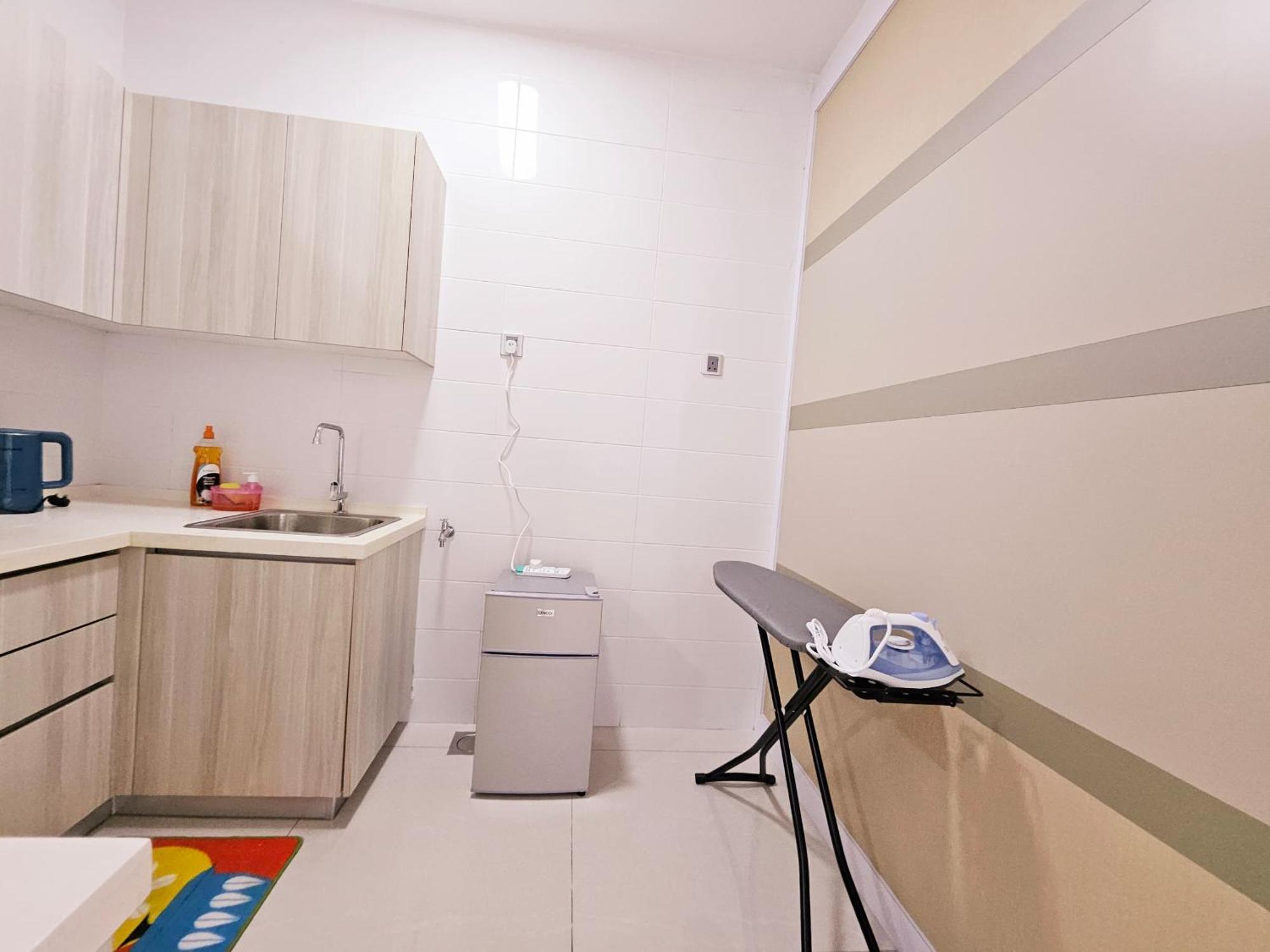 Paragon Suites Studios With Private Jacuzzi Near Ciq Rts Johor Bahru Zewnętrze zdjęcie