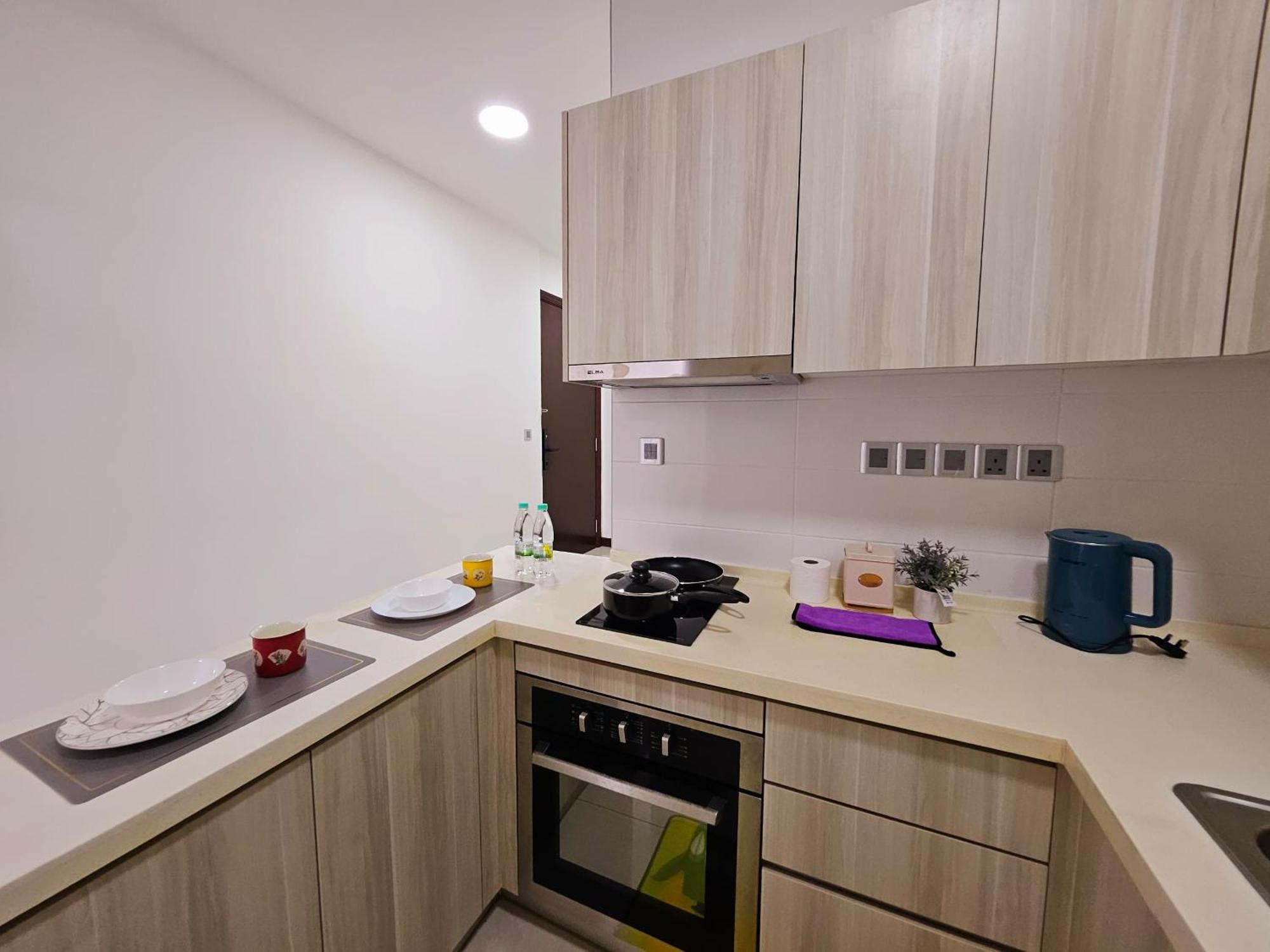 Paragon Suites Studios With Private Jacuzzi Near Ciq Rts Johor Bahru Zewnętrze zdjęcie
