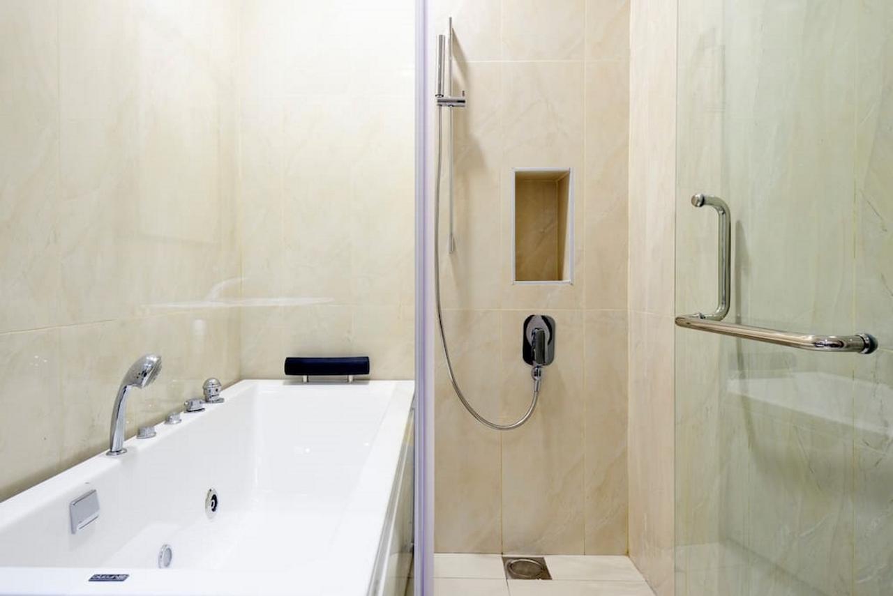 Paragon Suites Studios With Private Jacuzzi Near Ciq Rts Johor Bahru Zewnętrze zdjęcie